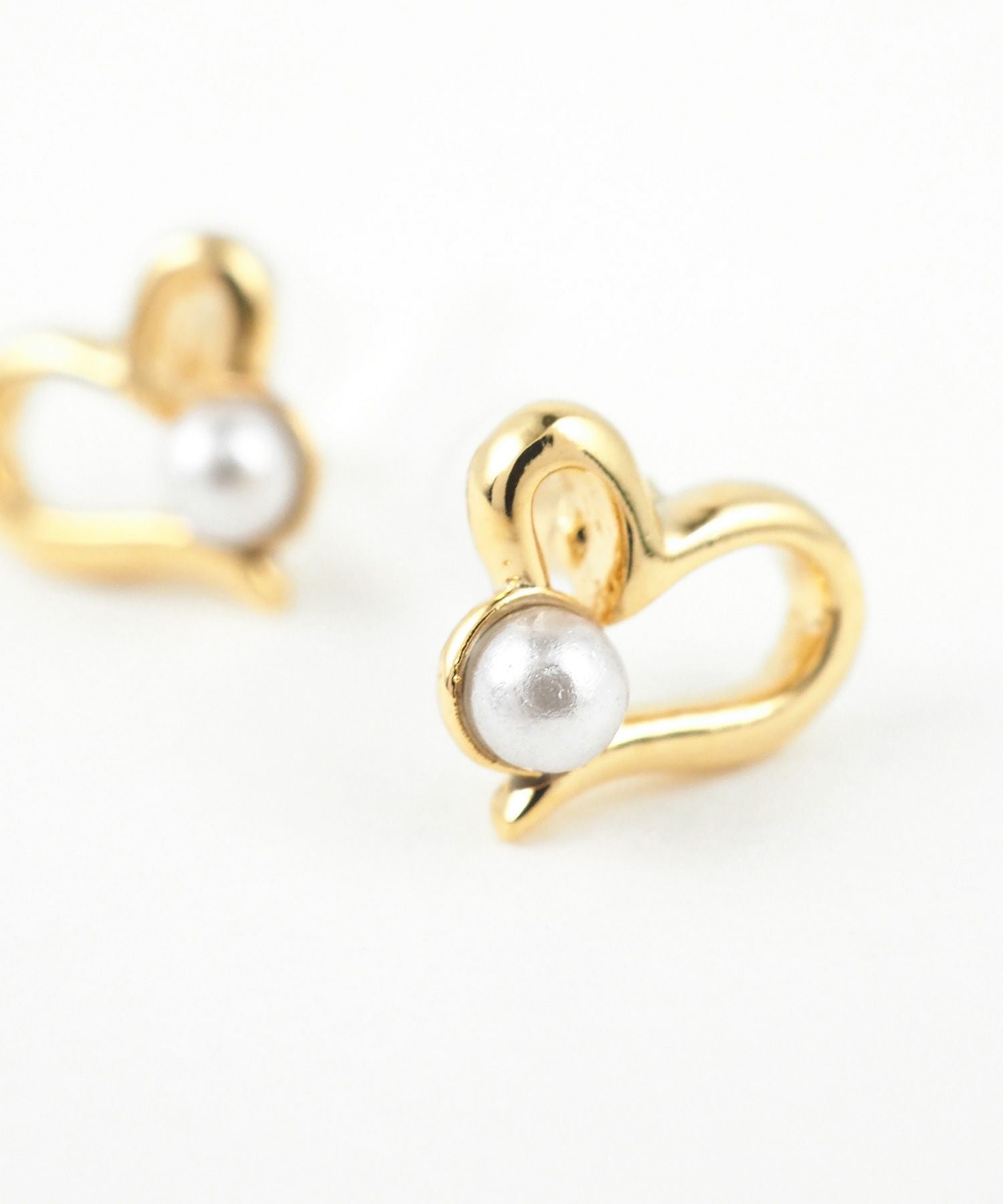 ポイントパールハートセラミックポストピアス