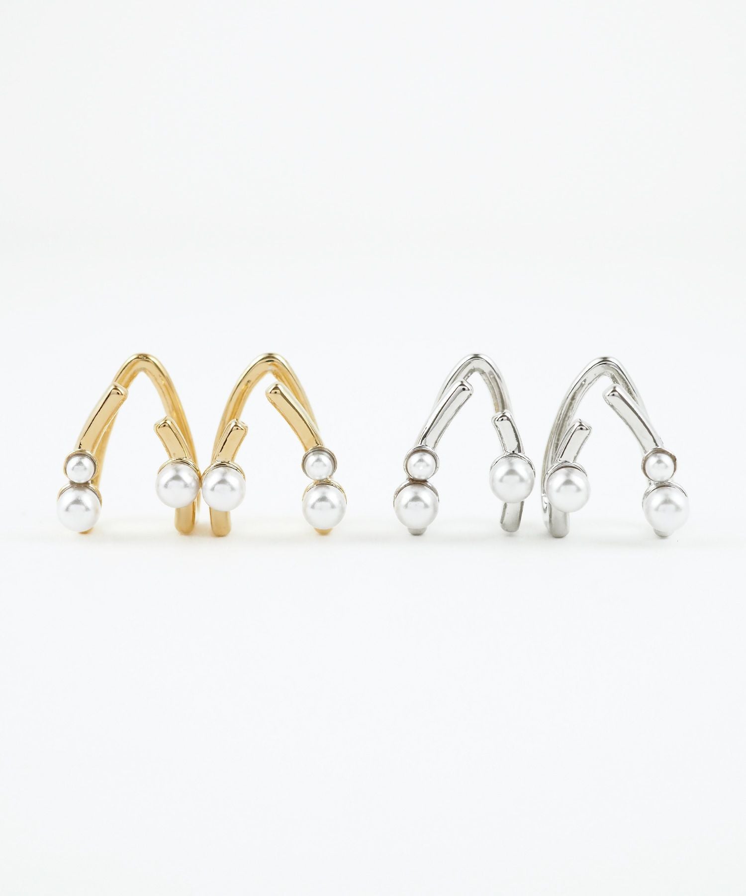 ニュアンスパールアーチラウンドメタルイヤリング