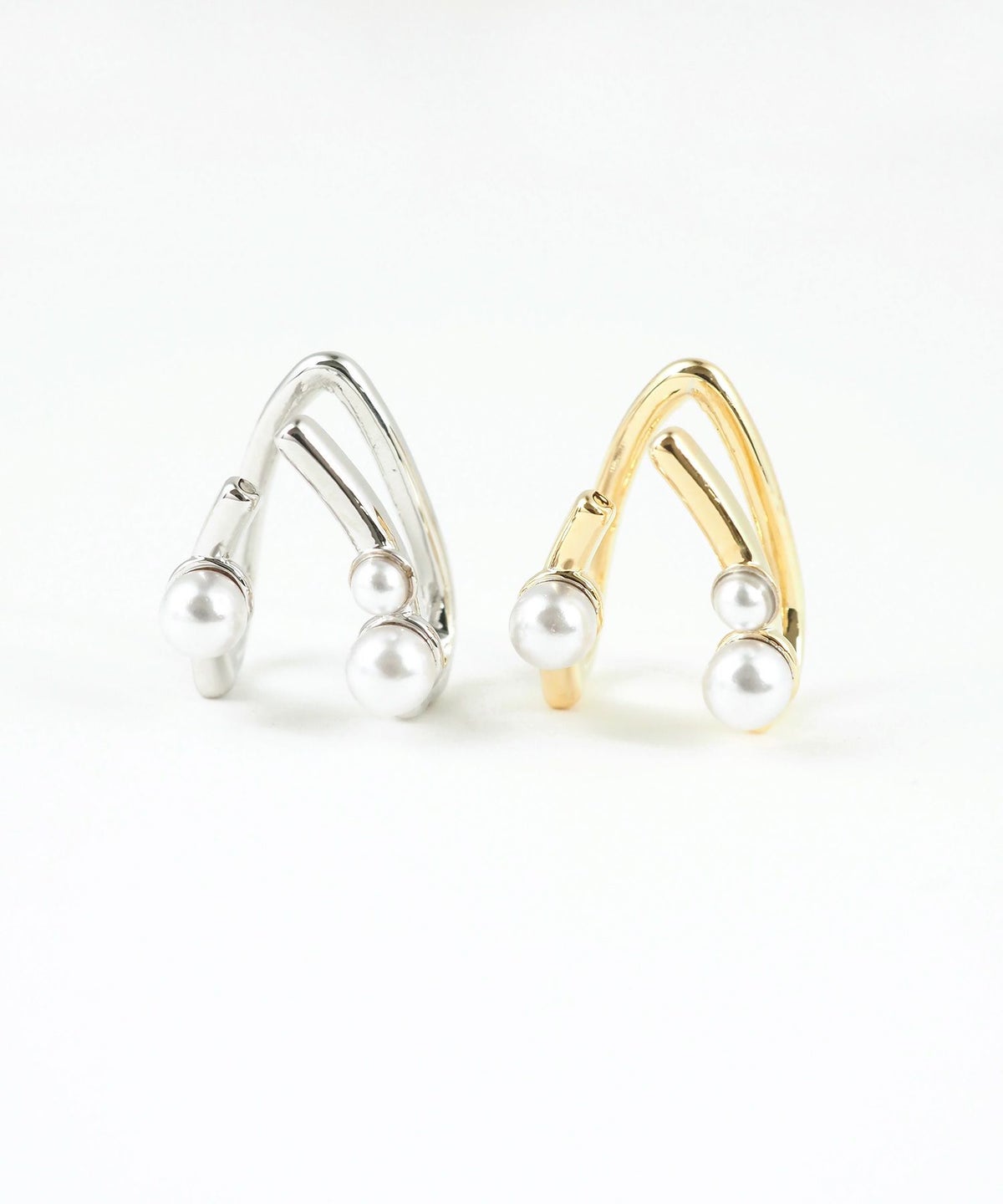 ニュアンスパールアーチラウンドメタルイヤリング