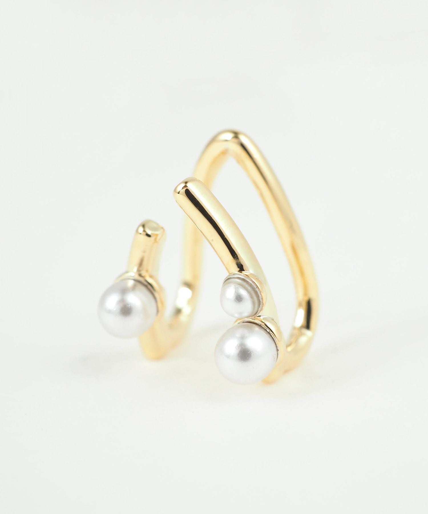 ニュアンスパールアーチラウンドメタルイヤリング