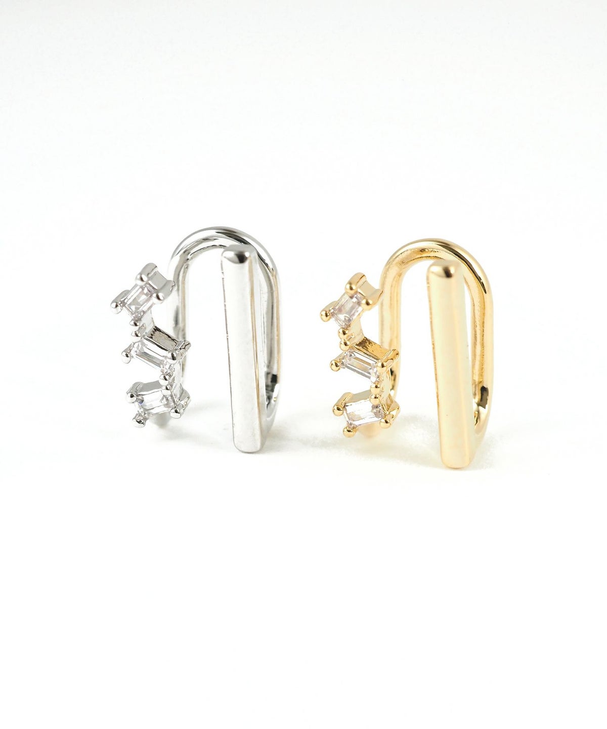 バゲットジルコニア＆バーラウンドメタルイヤリング