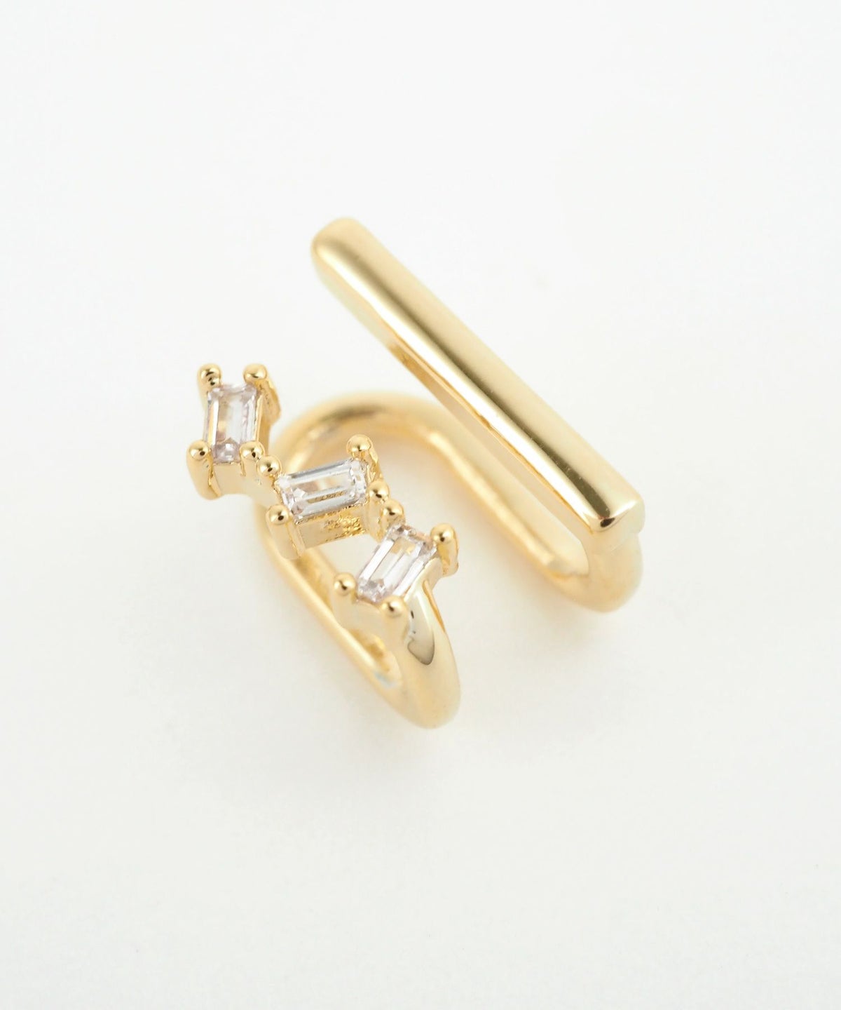 バゲットジルコニア＆バーラウンドメタルイヤリング