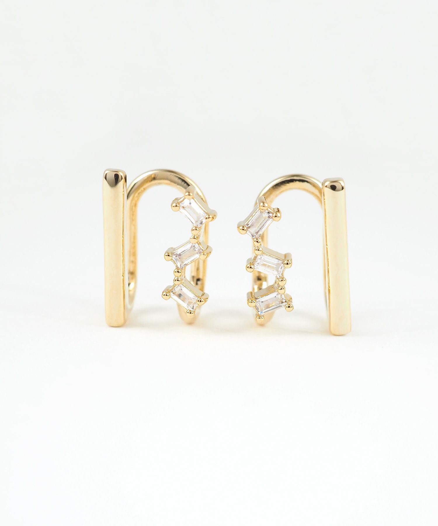 バゲットジルコニア＆バーラウンドメタルイヤリング