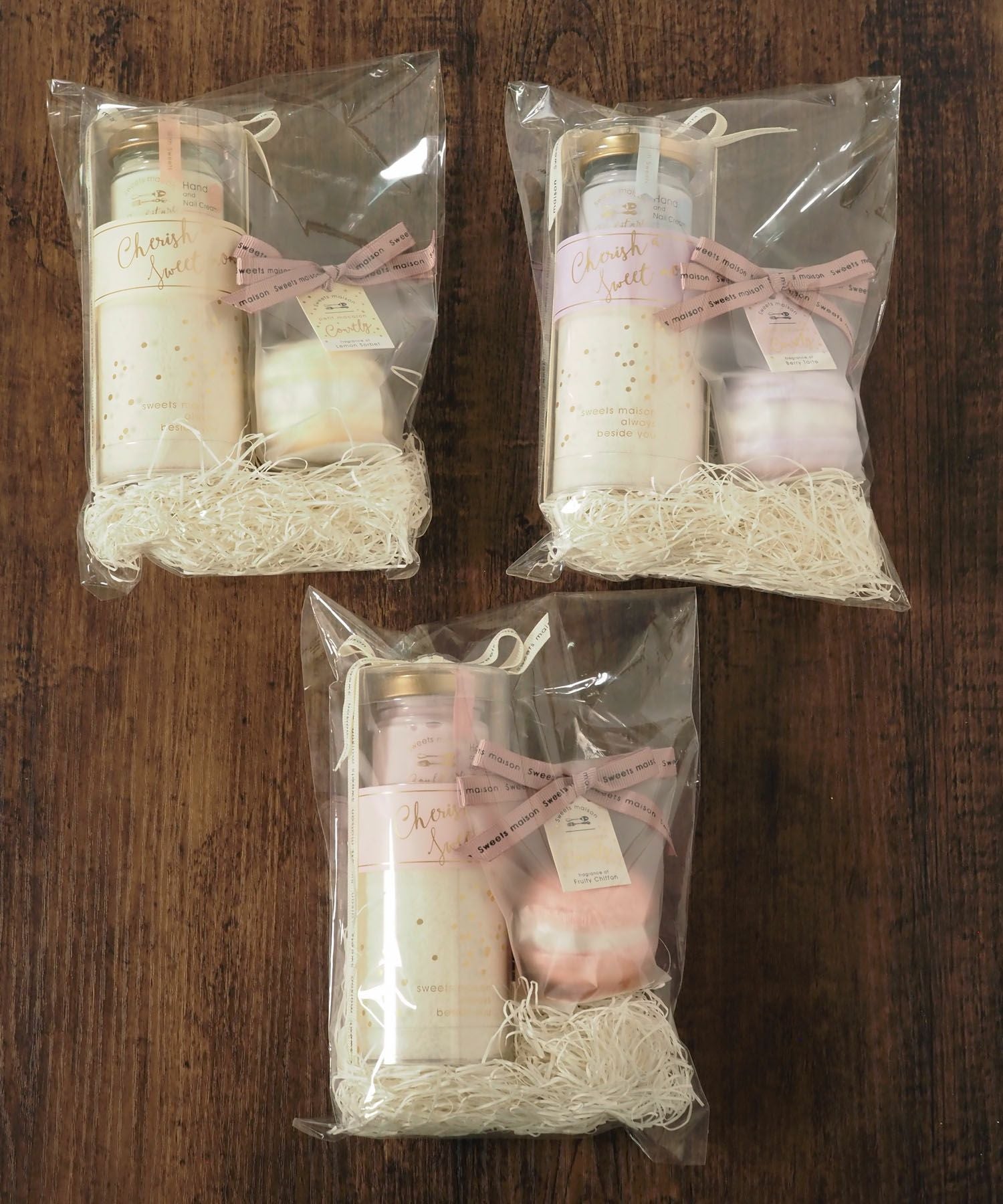 スウィーツメゾンプチマカロン＆ハンドケアギフトセット