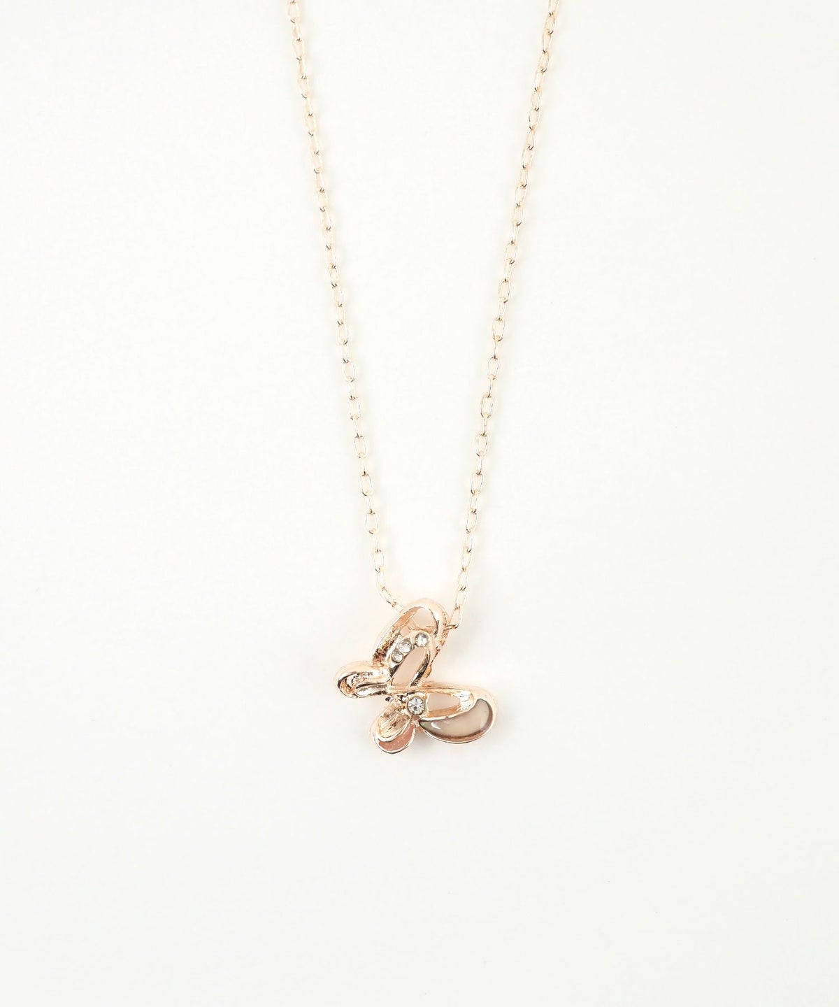 アシンメトリーバタフライネックレス