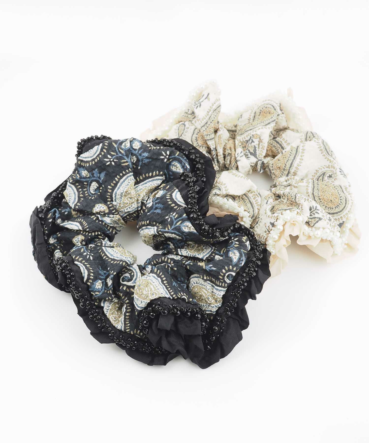 【web限定】オリエンタルフリルビーズシュシュ