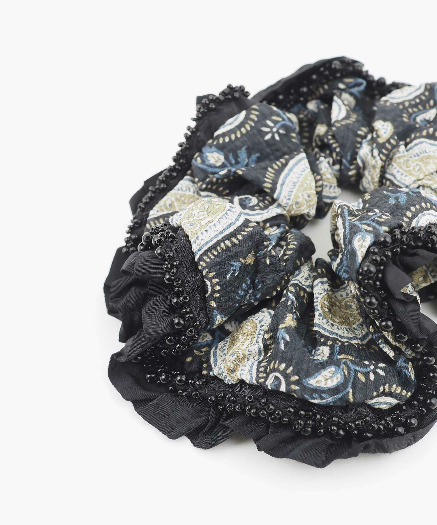 【web限定】オリエンタルフリルビーズシュシュ