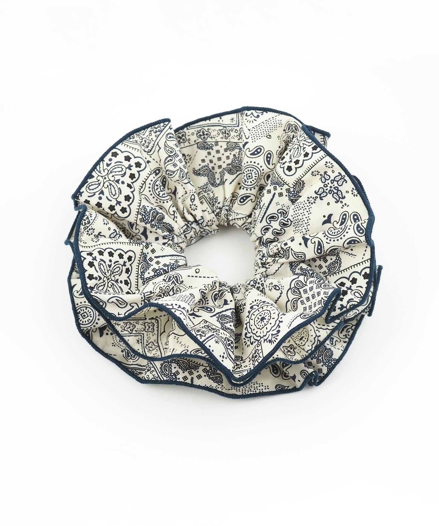 【web限定】ペイズリーパイピングシュシュ