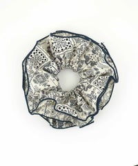 【web限定】ペイズリーパイピングシュシュ