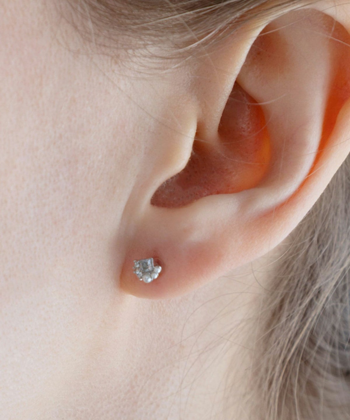 【web限定】ルミストーンハロピュアチタンポストピアス【Lumirise】