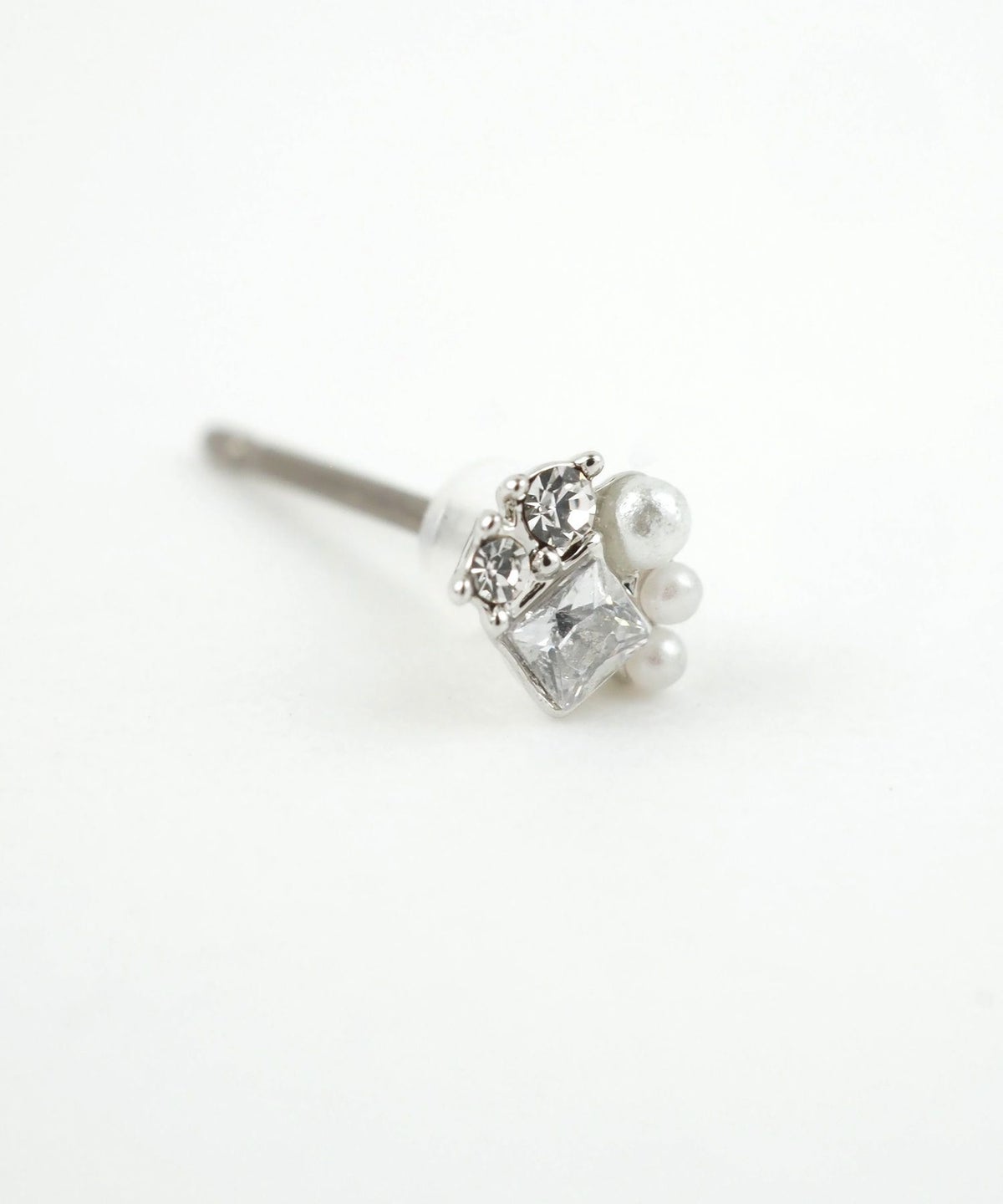 【web限定】ルミストーンハロピュアチタンポストピアス【Lumirise】