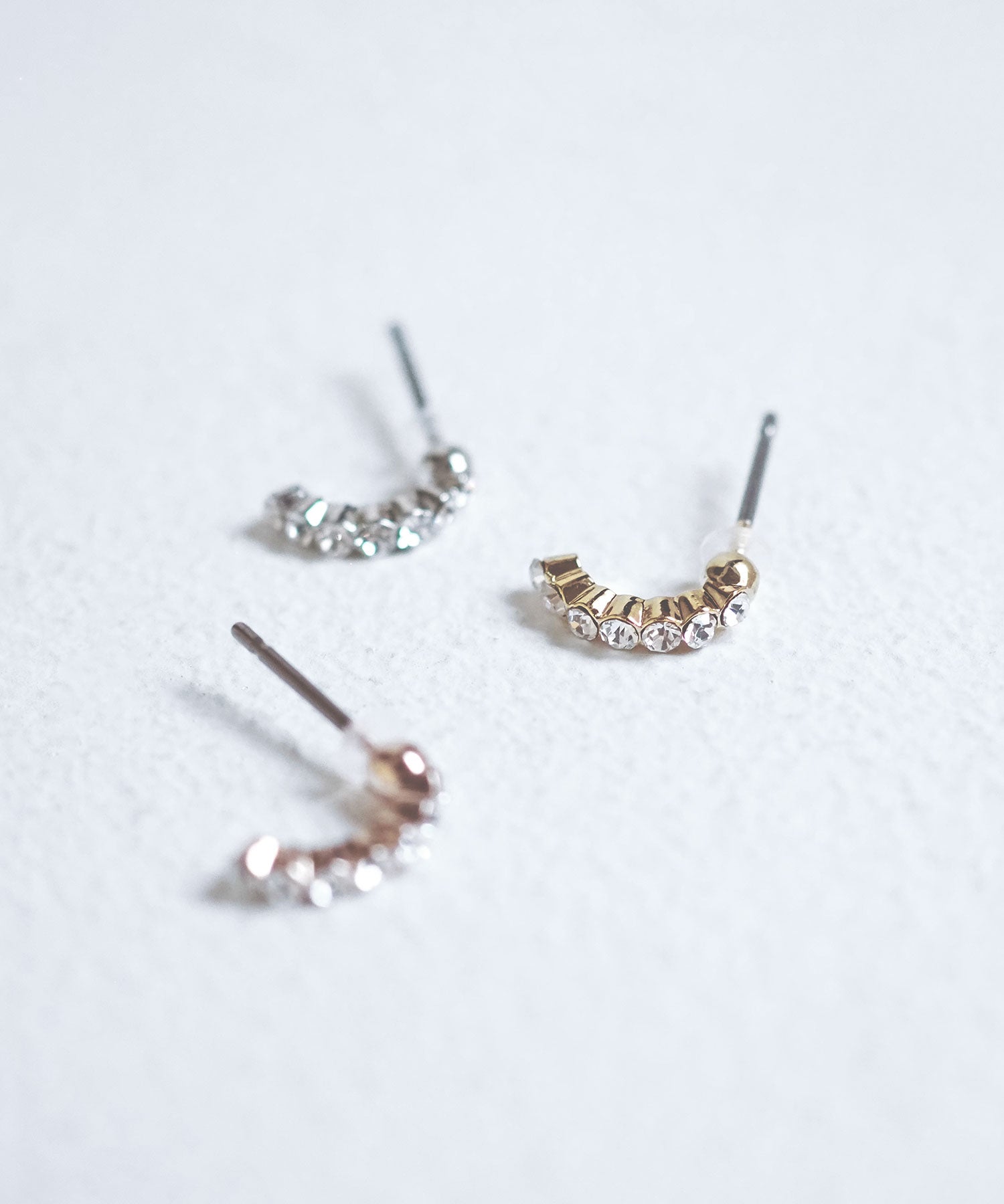 【web限定】ルミパヴェフープピュアチタンポストピアス【Lumirise】