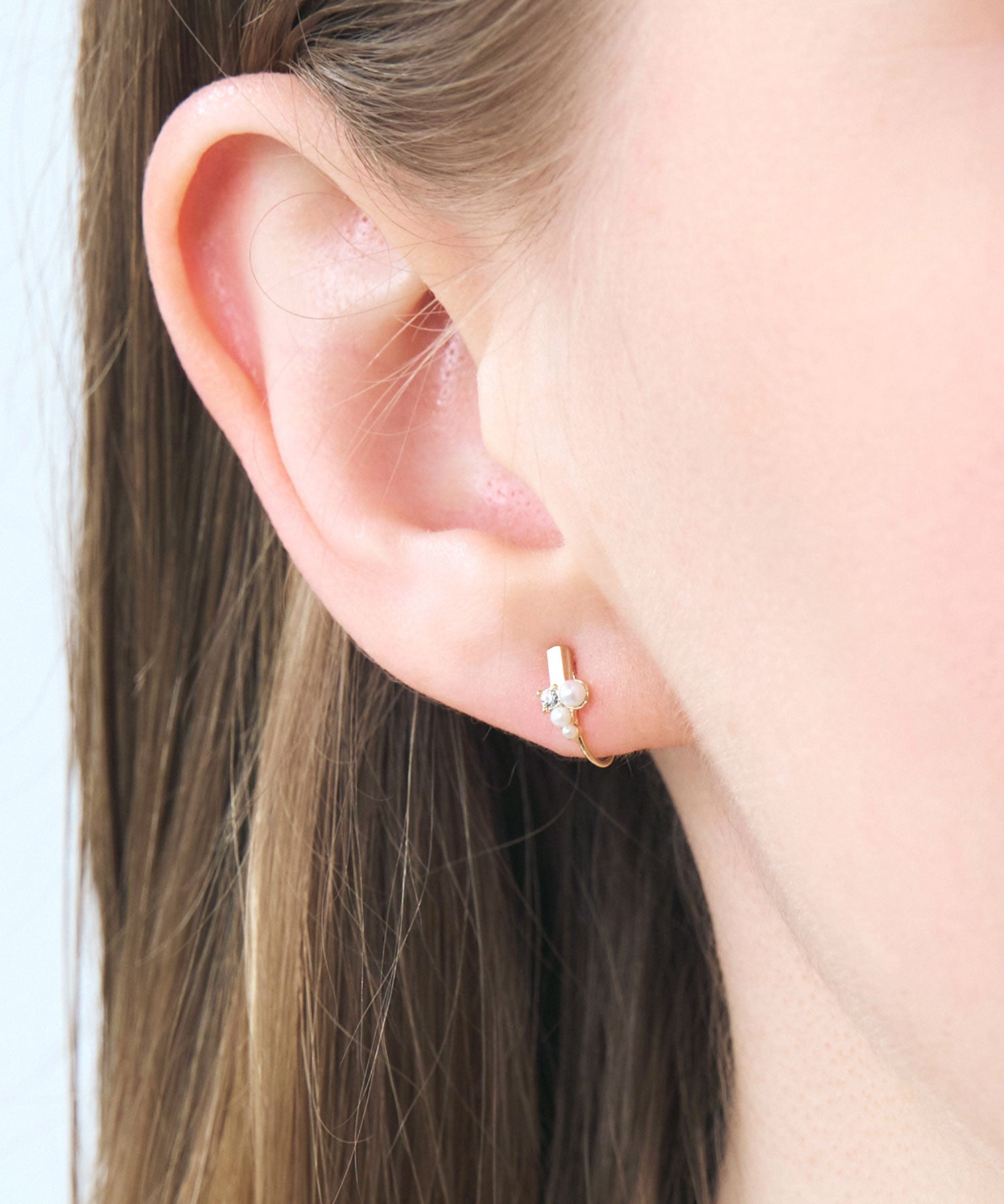 【web限定】ルミバーティカルクラスターノンホールイヤリング【Lumirise】