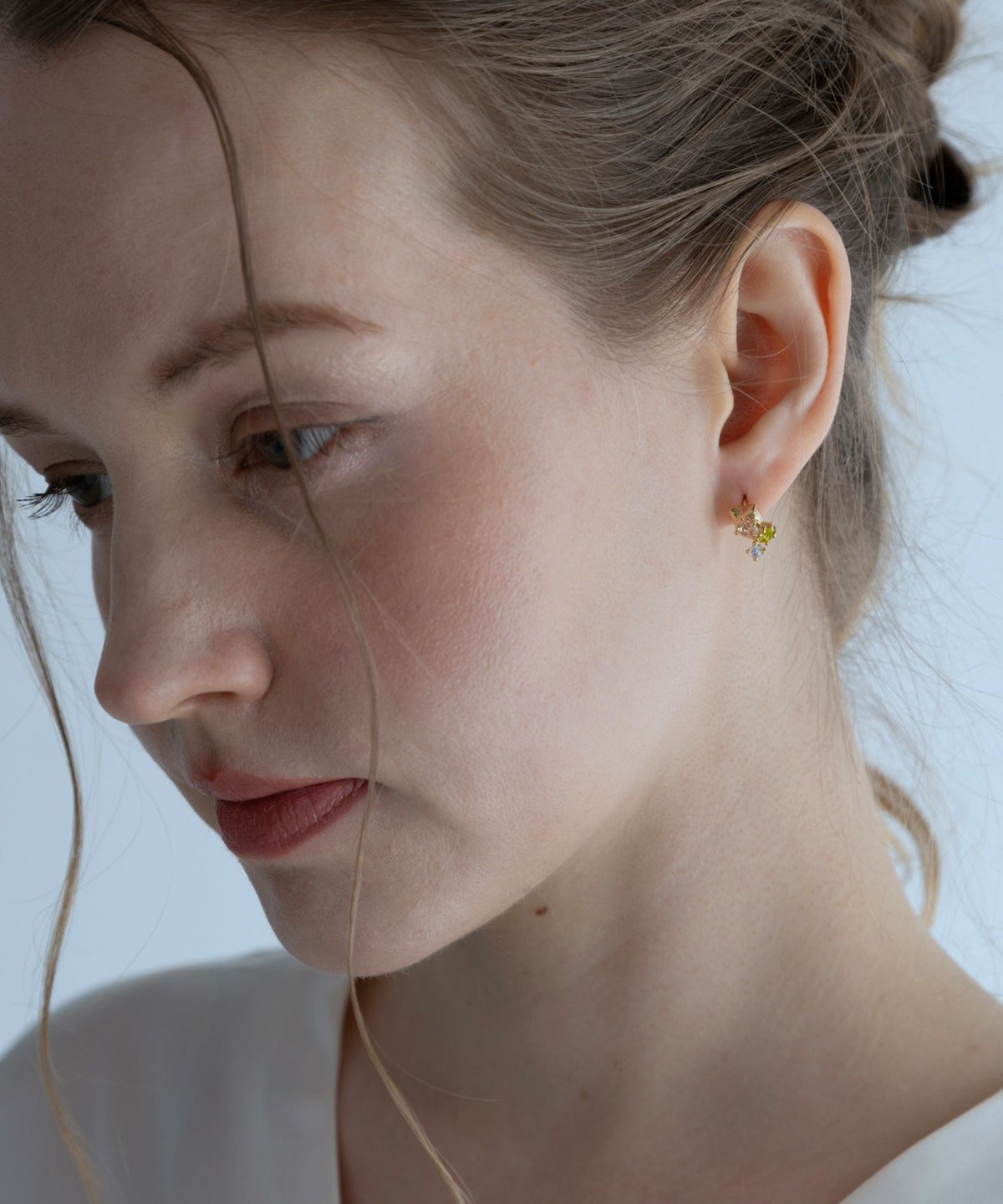 チューリップスイングストーンチタンポストピアス【MUK shady sophy】