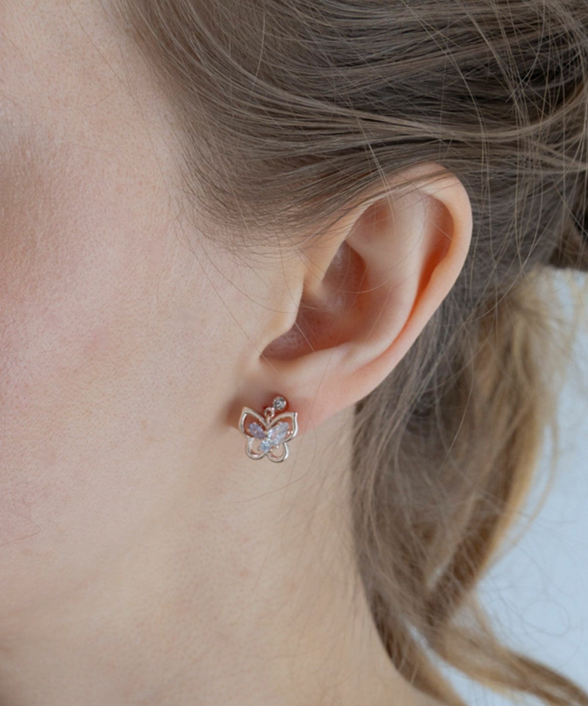 バタフライスイングイヤリング【MUK shady sophy】