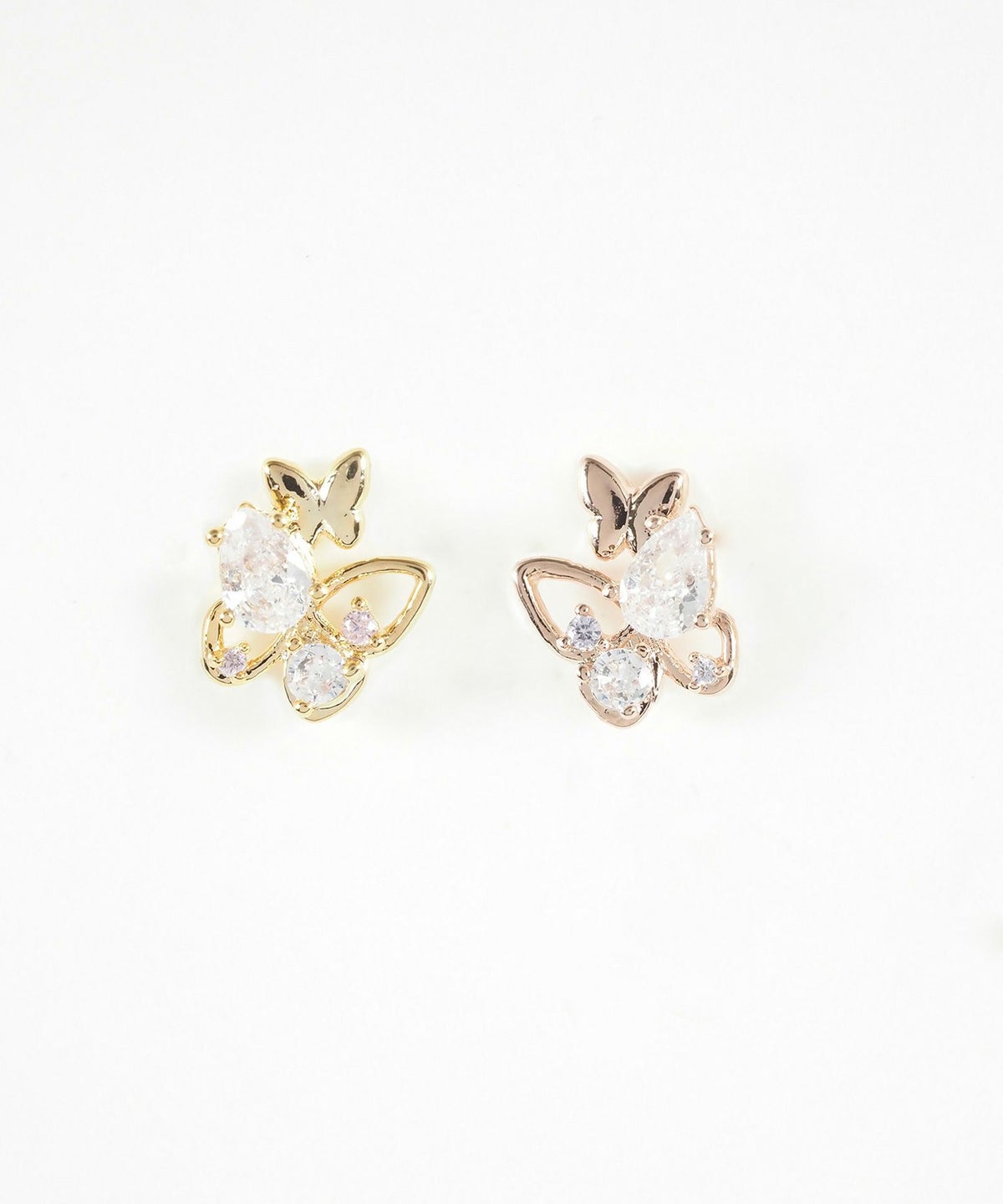 プティバタフライチタンポストピアス【MUK shady sophy】