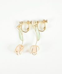 シアーペタルチューリップイヤリング