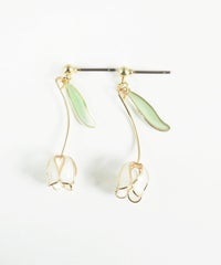 シアーペタルチューリップチタンポストピアス