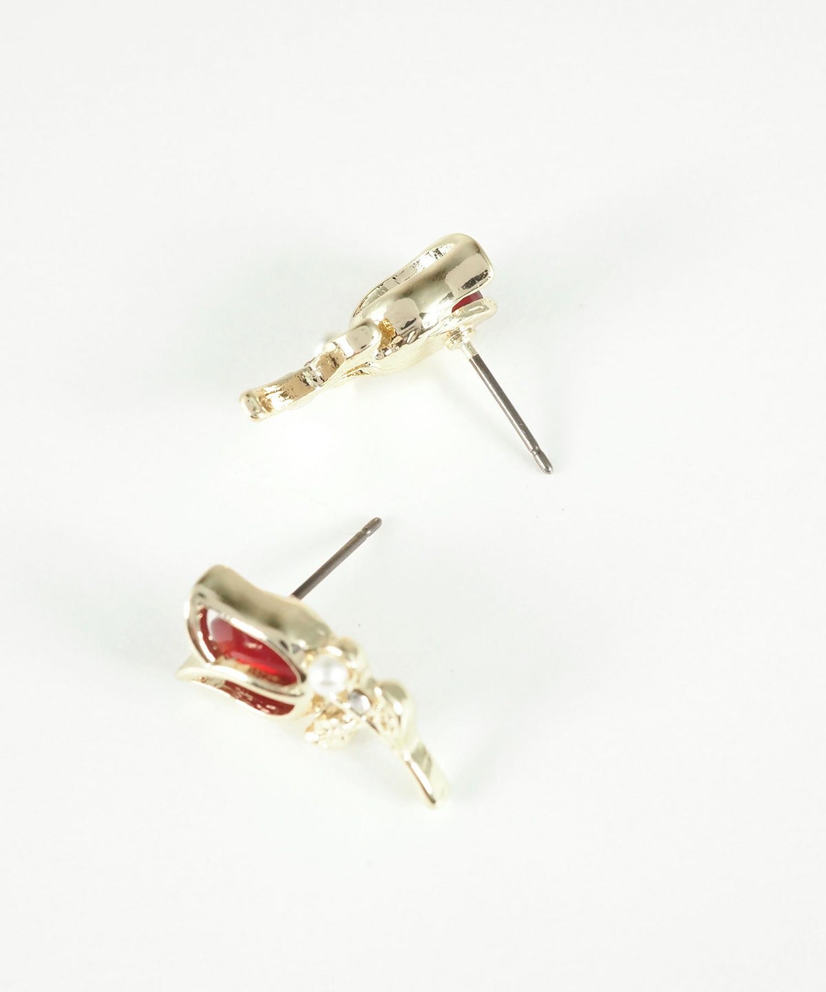 キャッツアイチューリップチタンポストピアス