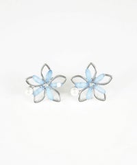 フルールチタンポストピアス