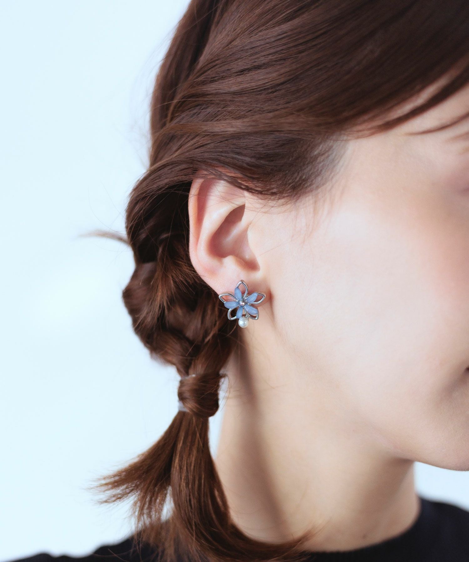 フルールチタンポストピアス