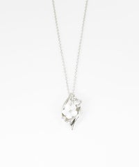 白蝶貝フラワーハートインセットネックレス