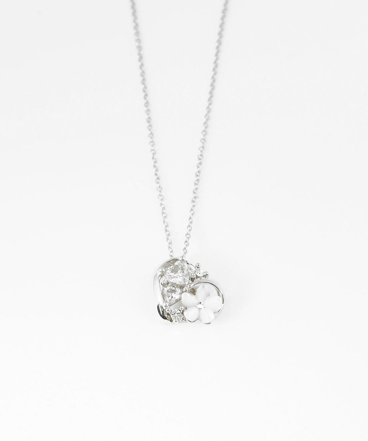 白蝶貝オープンハートフラワーネックレス