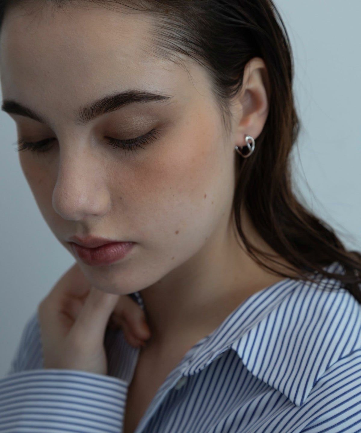 【web限定】Sleekクロスフープチタンポストピアス