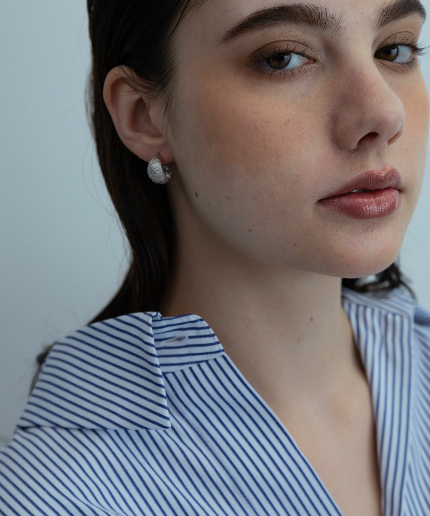 【web限定】Sleekドロップフープチタンポストピアス