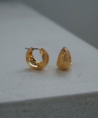 【web限定】Sleekドロップフープチタンポストピアス