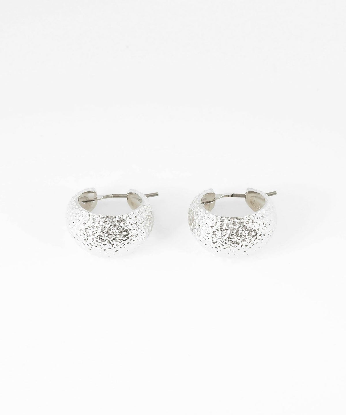 【web限定】Sleekドロップフープチタンポストピアス