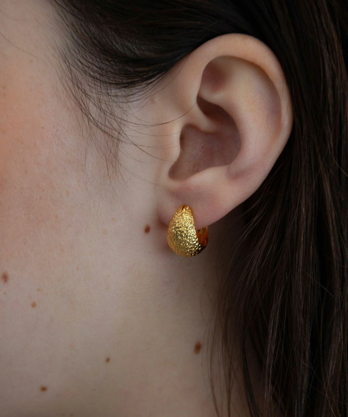 【web限定】Sleekドロップフープチタンポストピアス