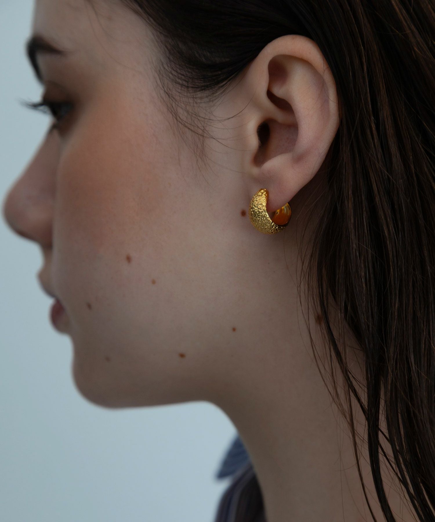 【web限定】Sleekドロップフープチタンポストピアス