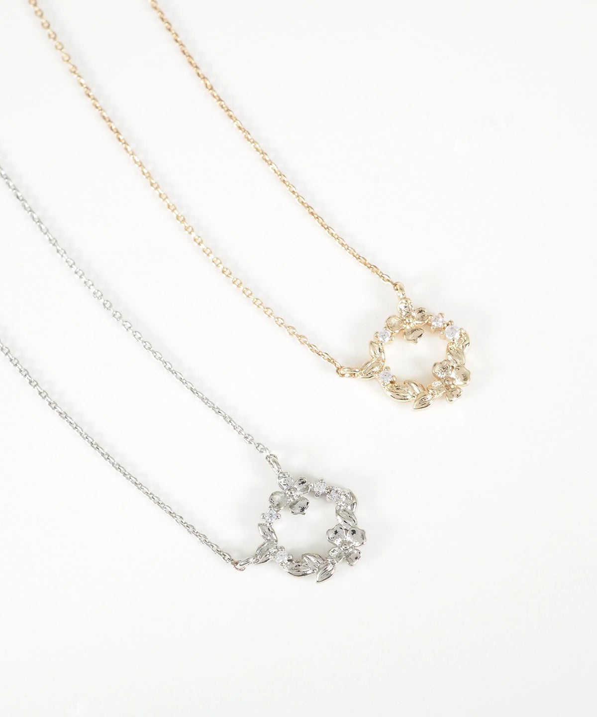 フラワーリースネックレス