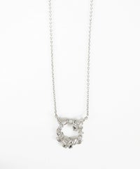 フラワーリースネックレス