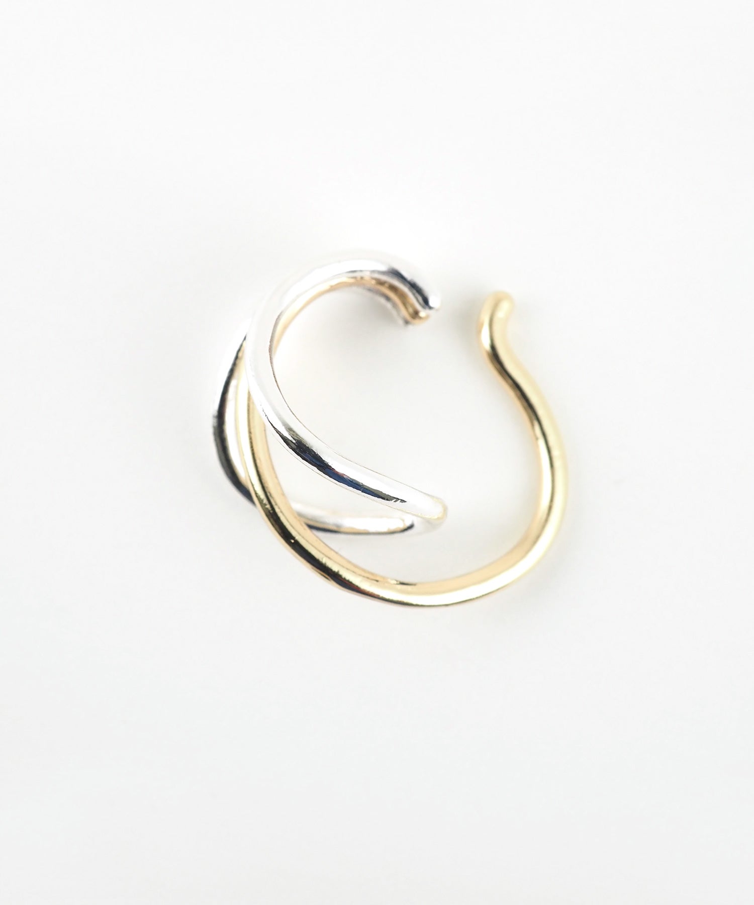 コンビカラークロスラインイヤーカフ