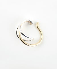 コンビカラークロスラインイヤーカフ