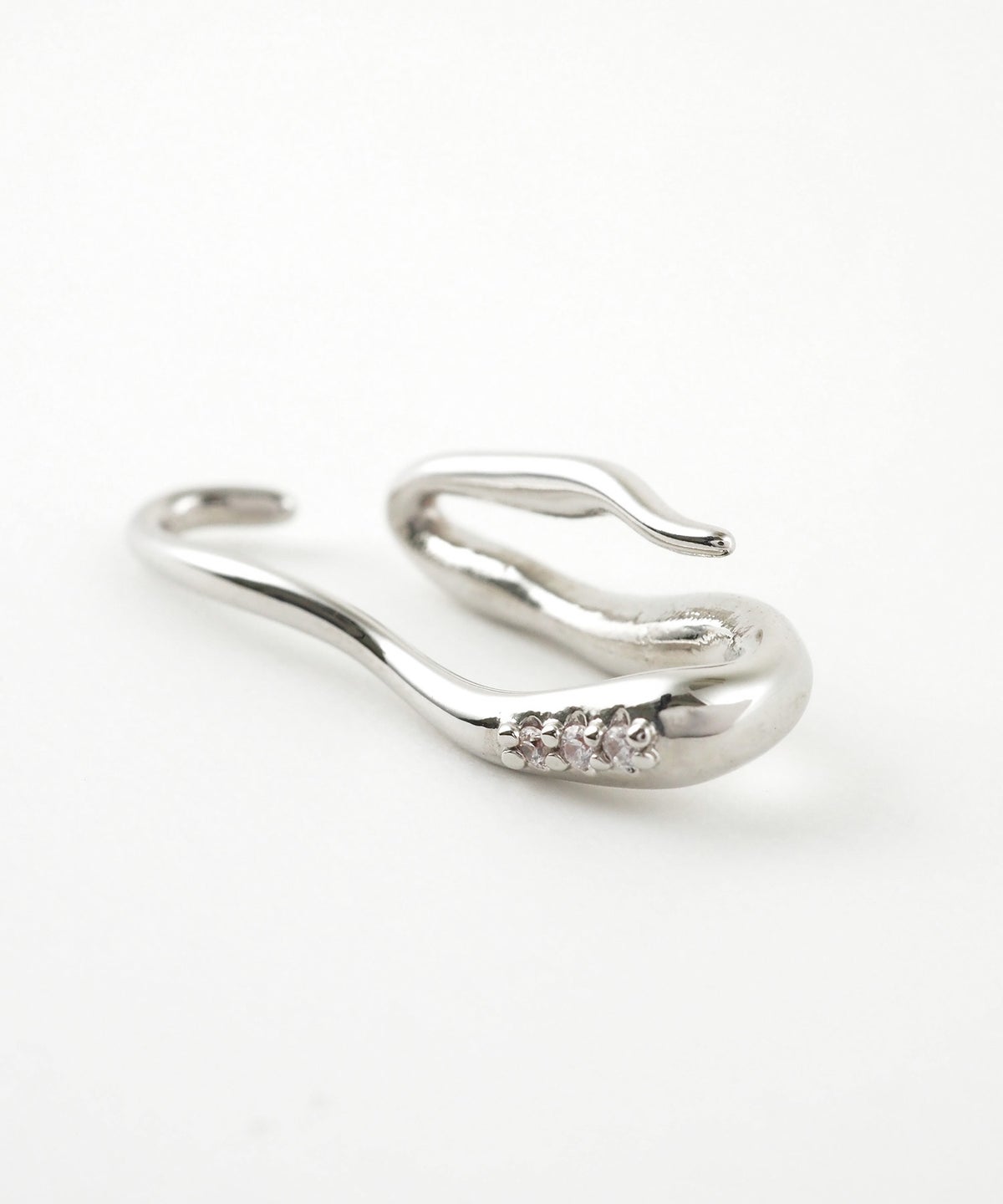 メルトラインビジューイヤーカフ