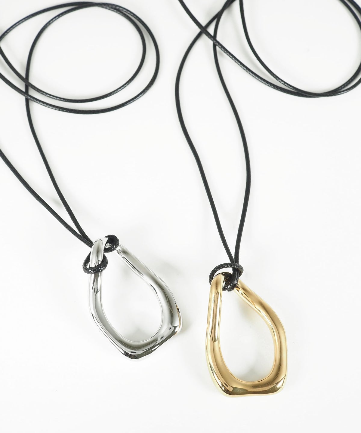 ニュアンスドロップモチーフコードステンレスネックレス【MUK lucenzio】