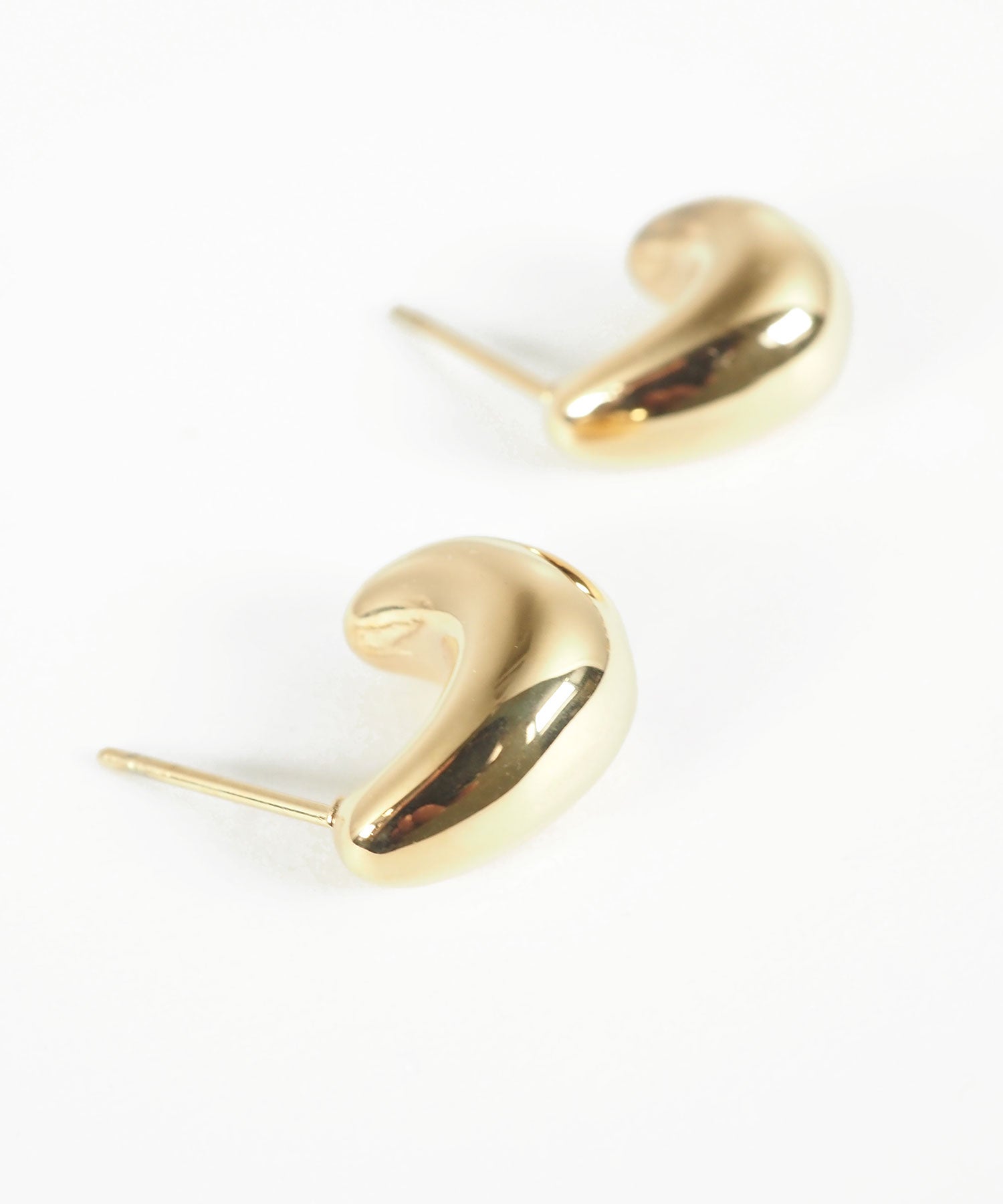 ドロップエッジステンレスポストピアス【MUK lucenzio】