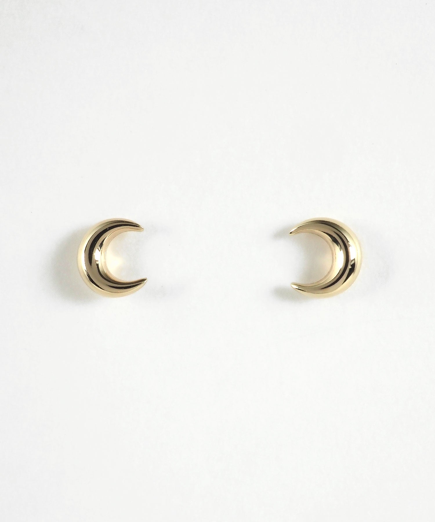 【web限定】[K10]クレセントフェリスピアス