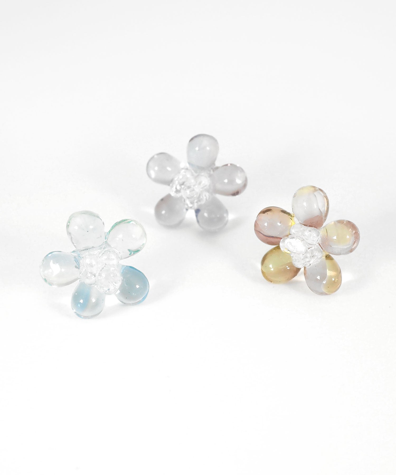クリアフラワー樹脂ポストピアス | 【公式】MUK ONLINE SHOP｜人気