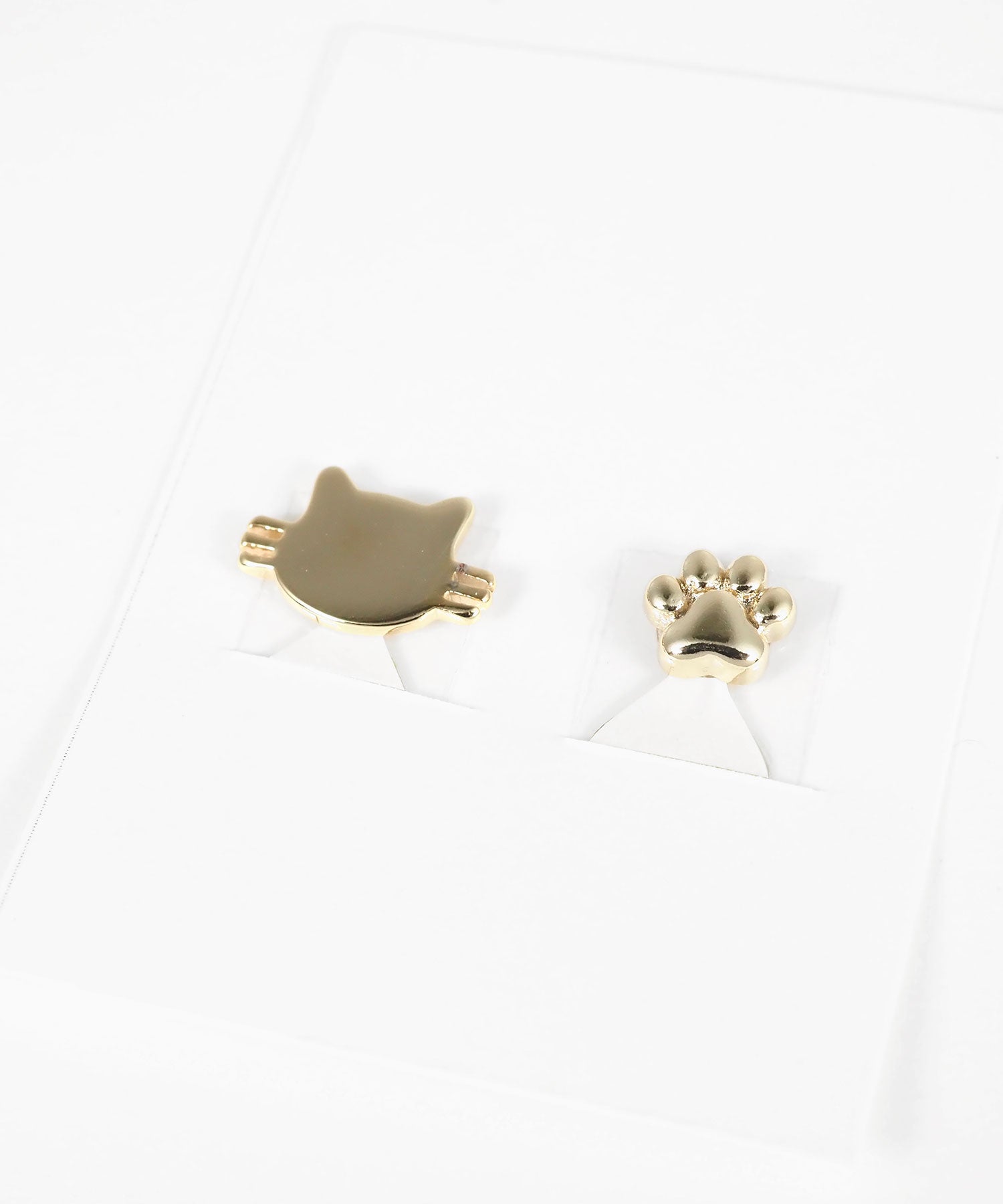 ネコシールピアス【HARU：ME】 | 【公式】MUK ONLINE SHOP｜人気