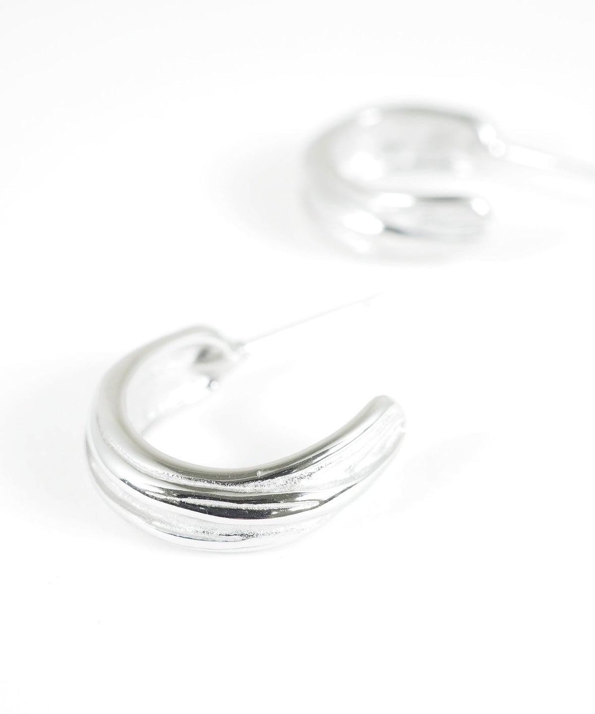 リブフープステンレスポストピアス【MUK lucenzio】