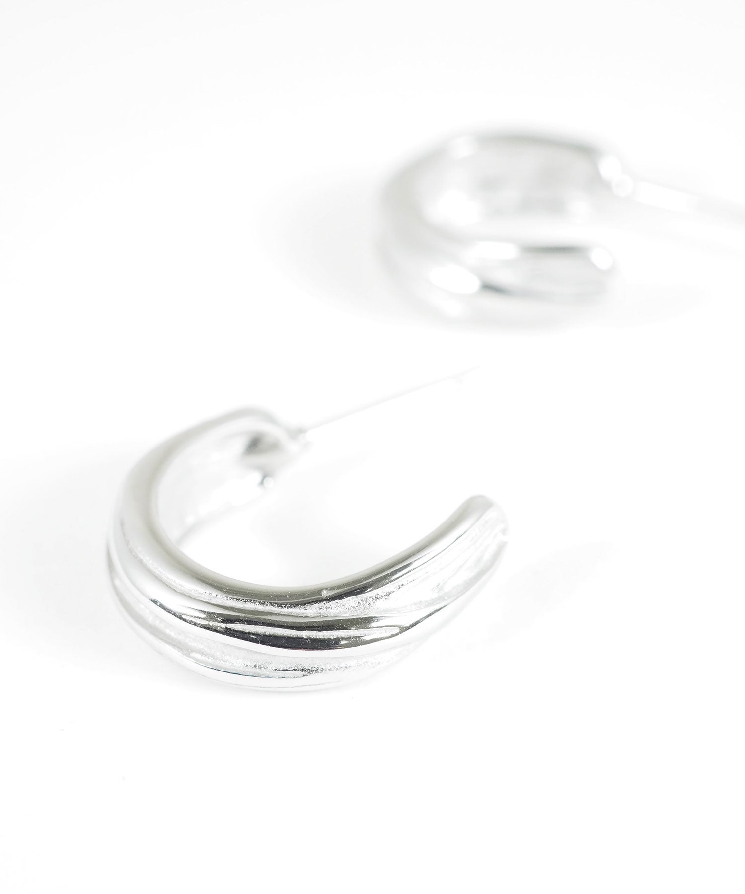 リブフープステンレスポストピアス【MUK lucenzio】