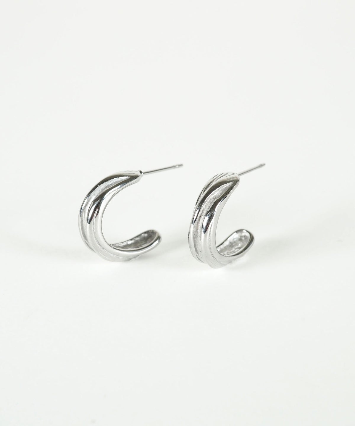 リブフープステンレスポストピアス【MUK lucenzio】