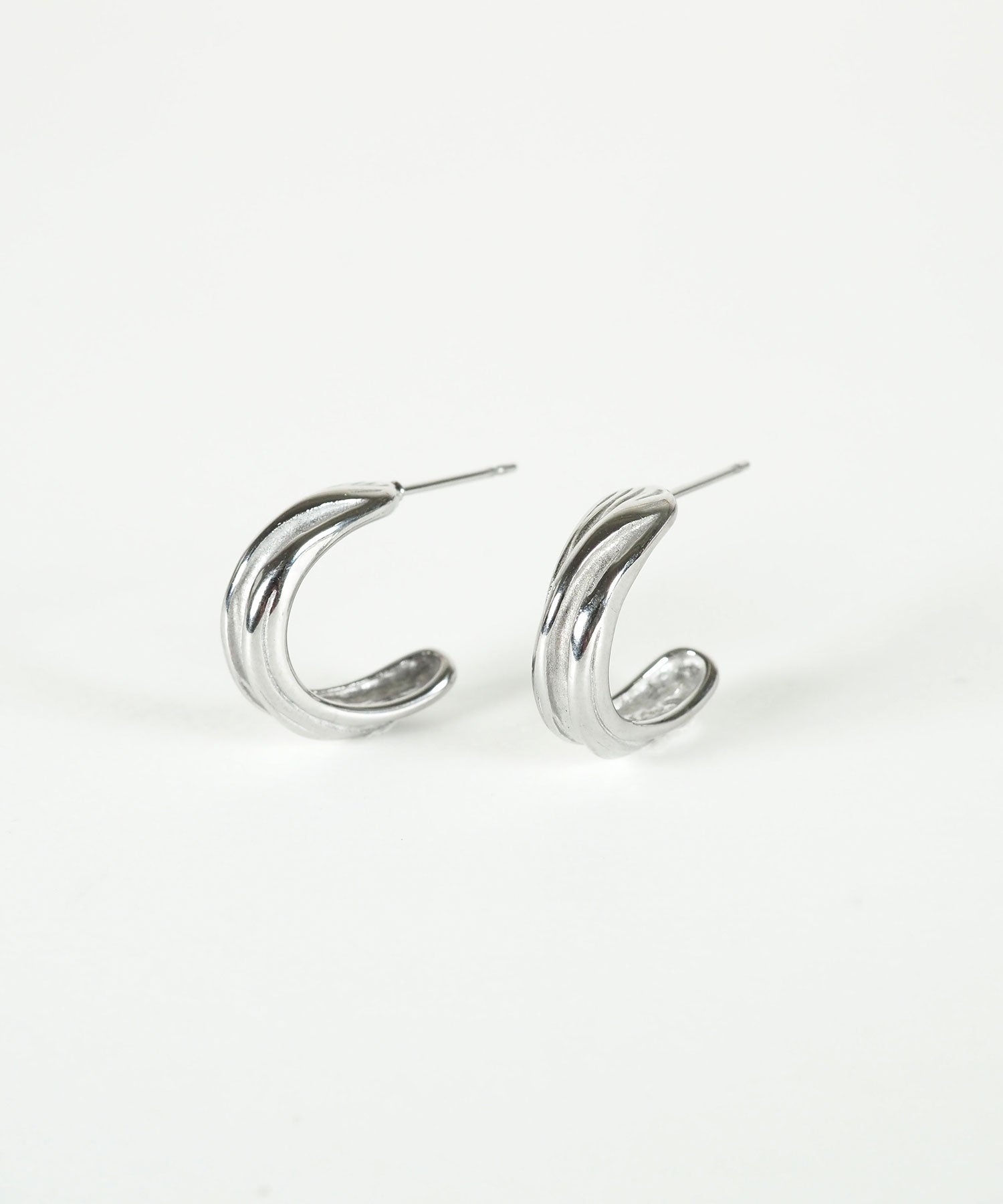 リブフープステンレスポストピアス【MUK lucenzio】