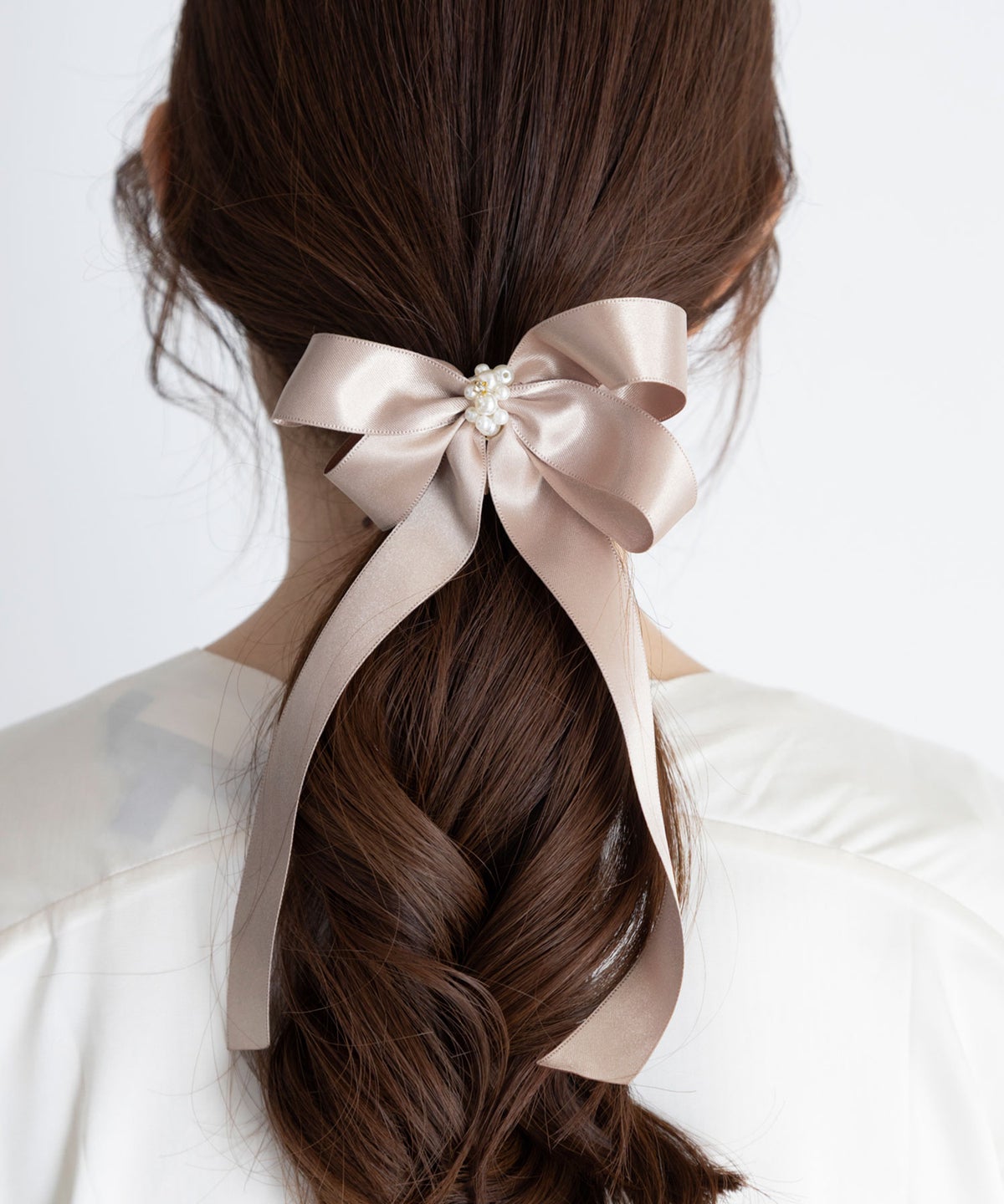 パールサテンロングリボンポニーフック