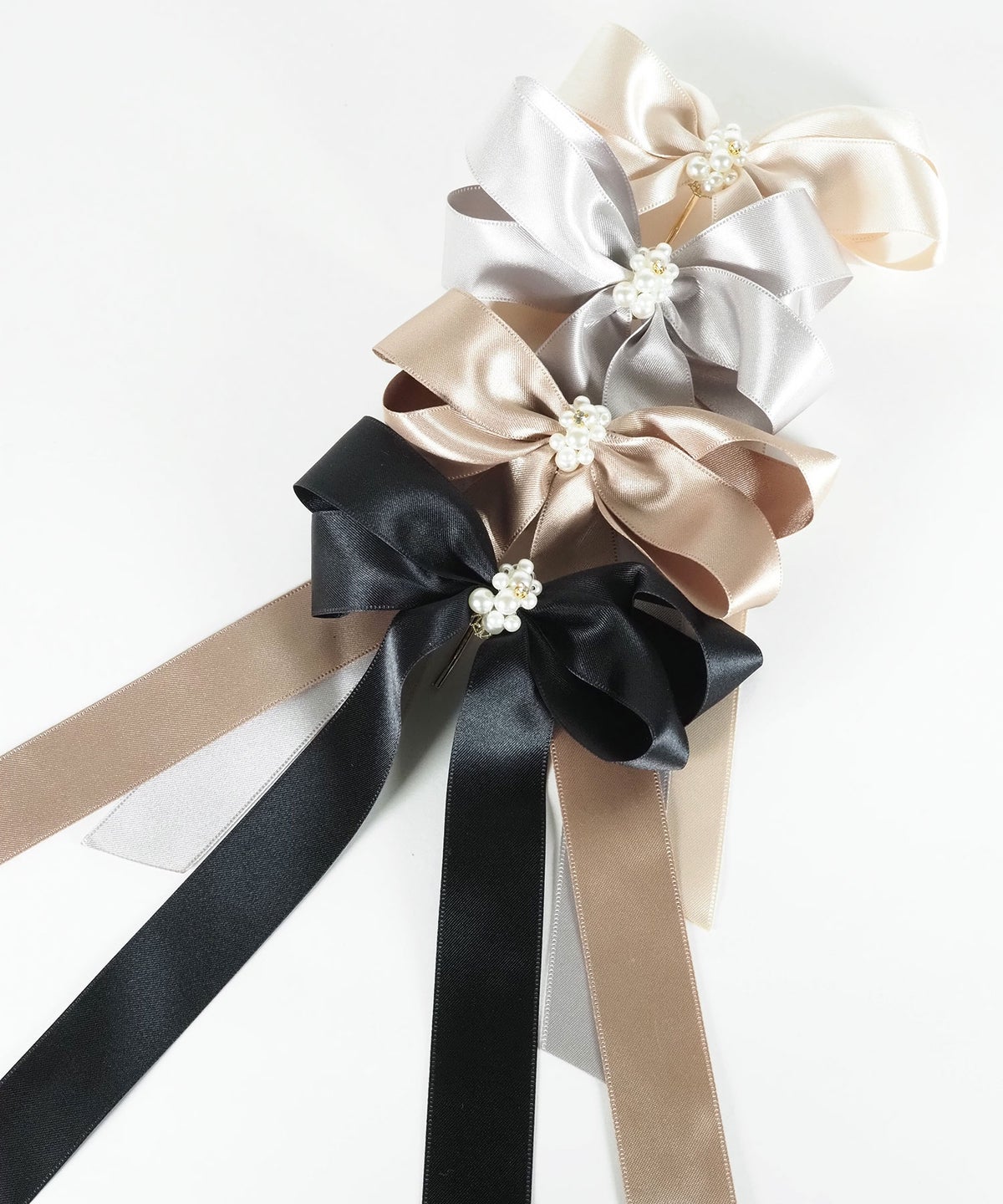 パールサテンロングリボンポニーフック