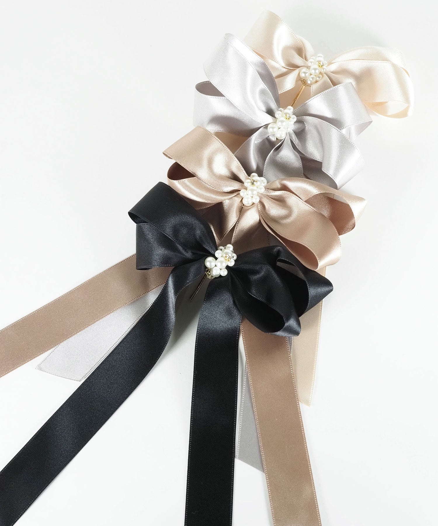 パールサテンロングリボンポニーフック